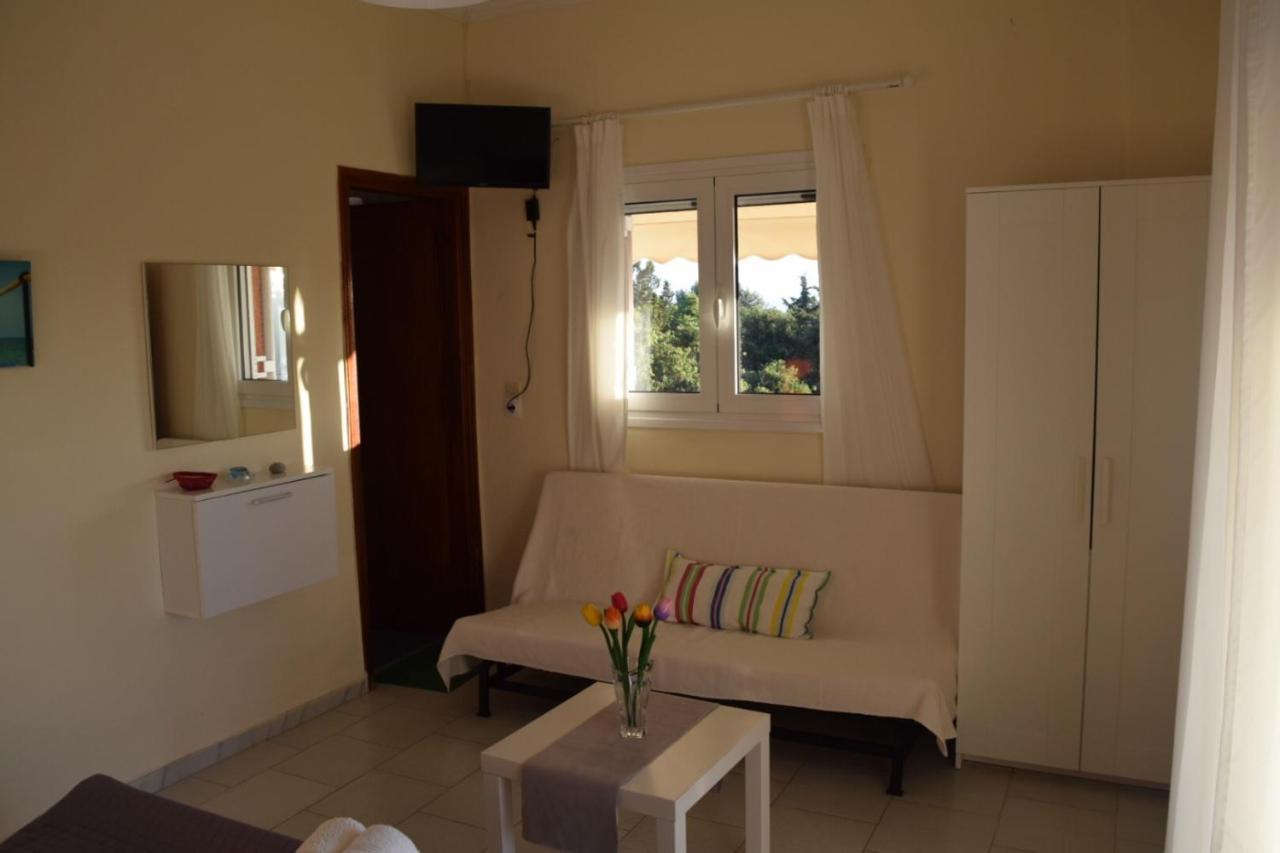 Giota Rooms อาร์คูดี ภายนอก รูปภาพ
